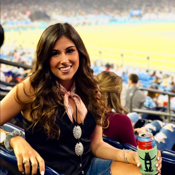 Meet the Kat behind the Kloset! - Picture 3 of 6